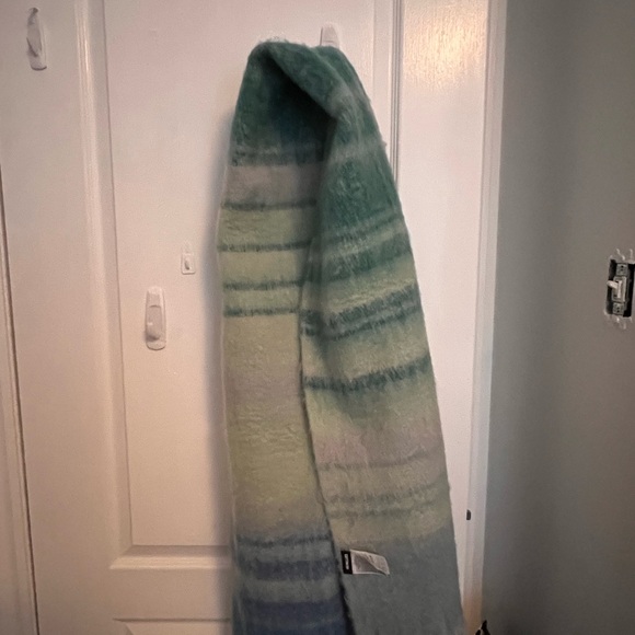 Cotton On Soft Blue and Green Scarf - Picture 2 of 4